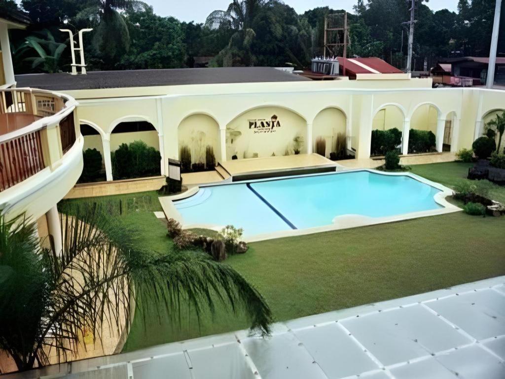 Planta Centro Bacolod Hotel & Residences Экстерьер фото