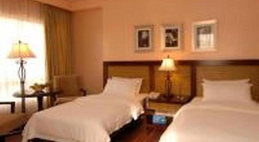 Planta Centro Bacolod Hotel & Residences Экстерьер фото