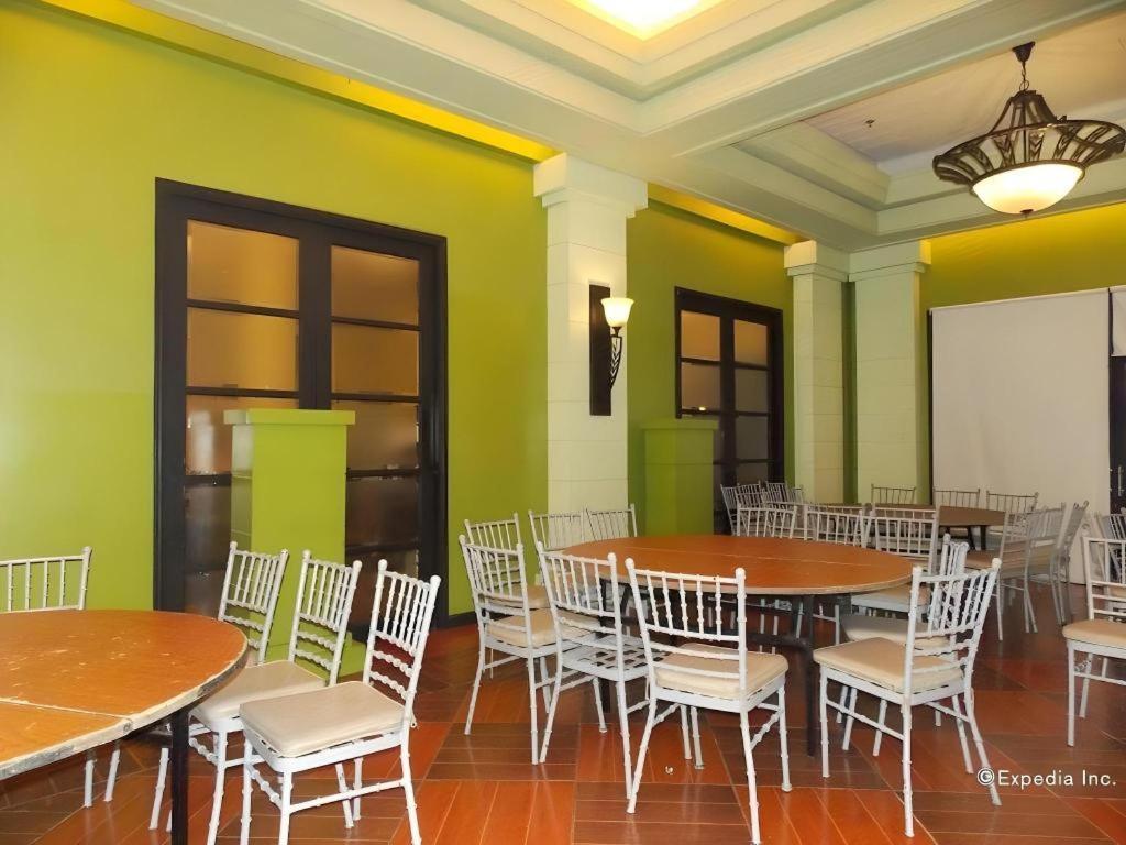 Planta Centro Bacolod Hotel & Residences Экстерьер фото